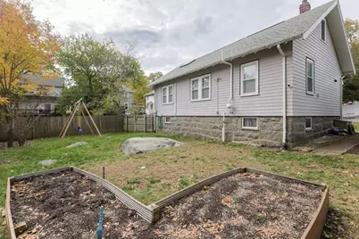 132 Centre St, Quincy, MA 02169 - Photo 32