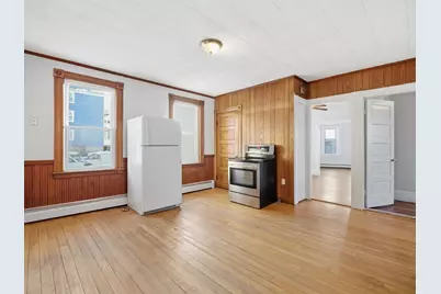 14 Court St, Methuen, MA 01844 - Photo 16