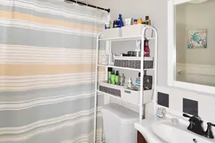 121 Regency Park Dr, Agawam, MA 01001 - Photo 20