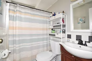 121 Regency Park Dr, Agawam, MA 01001 - Photo 18