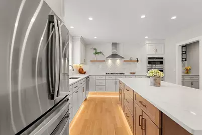 2 Rhuey Pass, Burlington, MA 01803 - Photo 6