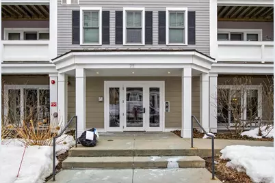 77 Court St #107, Newton, MA 02458 - Photo 2