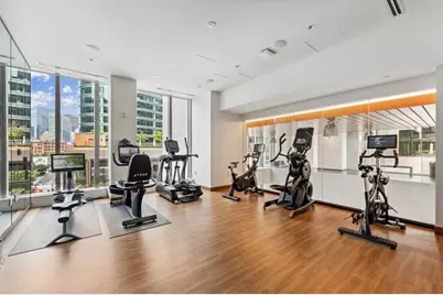 135 Seaport Blvd #818, Boston, MA 02210 - Photo 18