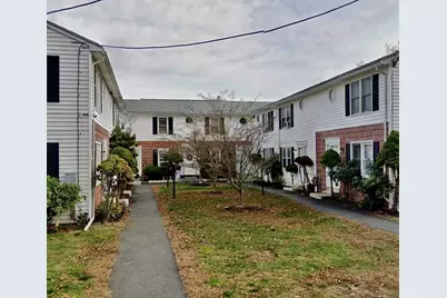 15 Crescent St #D, Lawrence, MA 01841 - Photo 2