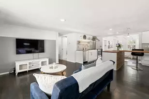 121 Leighton Rd, Boston, MA 02136 - Photo 2