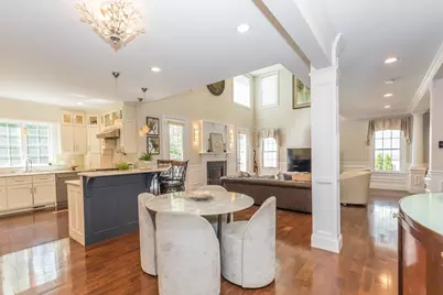 14 Sarah St, Burlington, MA 01803 - Photo 8