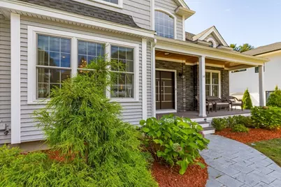 14 Sarah St, Burlington, MA 01803 - Photo 1