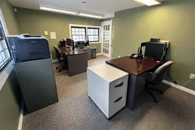 1565 Lakeview Avenue, Dracut, MA 01826 - Photo 10