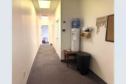 8 Bourbon St, Peabody, MA 01960 - Photo 6