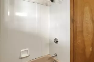 77 Summer St, Greenfield, MA 01301 - Photo 14