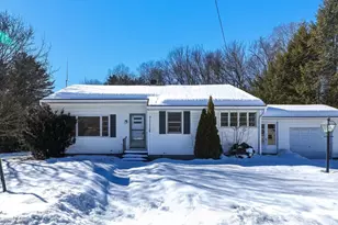 77 Summer St, Greenfield, MA 01301 - Photo 1