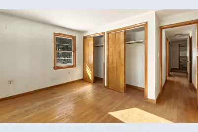 77 Summer St, Greenfield, MA 01301 - Photo 16