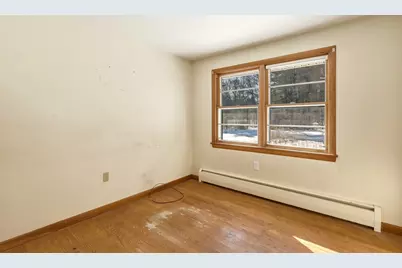 77 Summer St, Greenfield, MA 01301 - Photo 10