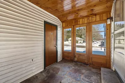 77 Summer St, Greenfield, MA 01301 - Photo 18