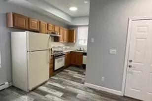 25 Brimblecom St, Lynn, MA 01902 - Photo 2