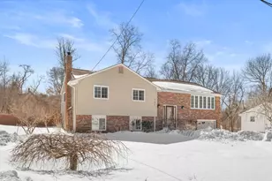 197 Candy Ln, Brockton, MA 02301 - Photo 2