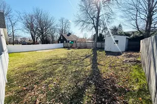 170 Plumtree Rd, Springfield, MA 01118 - Photo 30