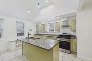 154 Maxfield St, New Bedford, MA 02740 - Photo 14