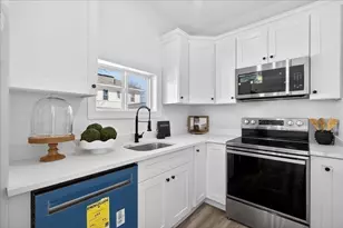 34 Winthrop St, Brockton, MA 02301 - Photo 4