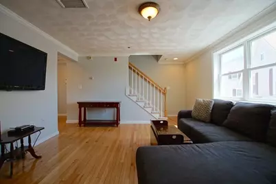 13 Endicott St #1, Peabody, MA 01960 - Photo 4