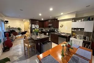 27 Essex St, Cambridge, MA 02139 - Photo 1