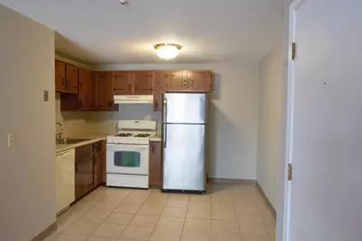 137 Pine St #11, Lowell, MA 01851 - Photo 14