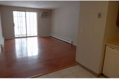 137 Pine St #11, Lowell, MA 01851 - Photo 6