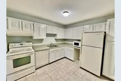 4700 N Main St #3E, Fall River, MA 02720 - Photo 4