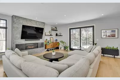 32 Lantern Lane, Wellesley, MA 02481 - Photo 4