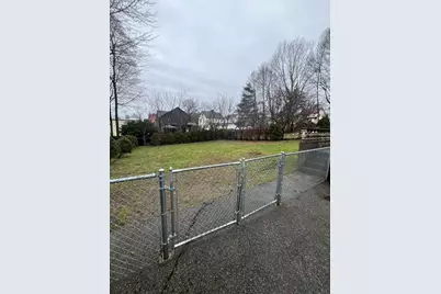 54 Mystic St, Medford, MA 02155 - Photo 28