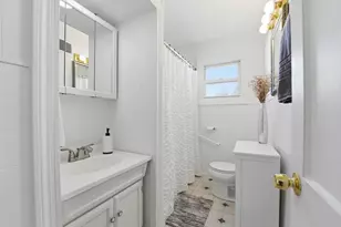 744 Bradley Rd, Springfield, MA 01109 - Photo 24