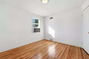 744 Bradley Rd, Springfield, MA 01109 - Photo 18