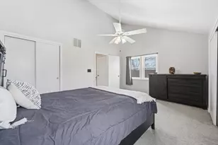 8 Russell Dr, Salem, MA 01970 - Photo 24