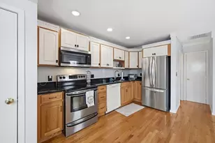 8 Russell Dr, Salem, MA 01970 - Photo 14