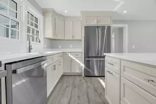 95 Lisa Ann Dr, Bellingham, MA 02019 - Photo 10