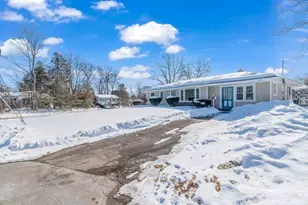 95 Lisa Ann Dr, Bellingham, MA 02019 - Photo 1