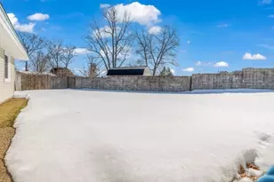 95 Lisa Ann Dr, Bellingham, MA 02019 - Photo 16