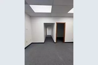 564 Main St, Waltham, MA 02452 - Photo 4