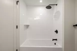 100 Lincoln St, Boston, MA 02135 - Photo 12