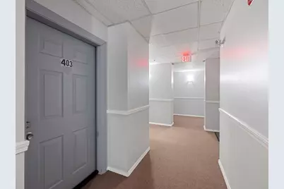 64 Foster St #403, Peabody, MA 01960 - Photo 4