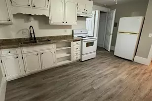 388 E Merrimack St, Lowell, MA 01852 - Photo 8