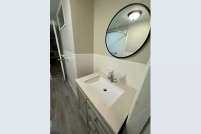 388 E Merrimack St #2, Lowell, MA 01852 - Photo 4