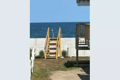 13 Lewis Ct, Duxbury, MA 02332 - Photo 2