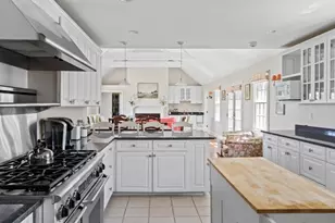 23 Beetle Swamp Rd, Edgartown, MA 02539 - Photo 12