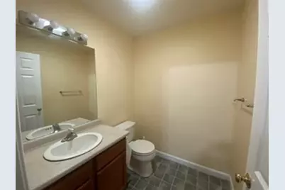 `100 Nutting Rd #B5, Westford, MA 01886 - Photo 10