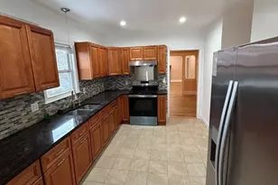 2 Buckingham Rd, Quincy, MA 02170 - Photo 6