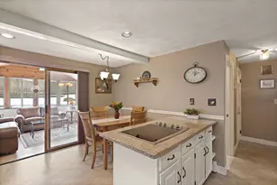 35 Longfellow Rd, Reading, MA 01867 - Photo 16