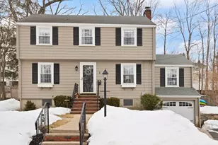 35 Longfellow Rd, Reading, MA 01867 - Photo 1