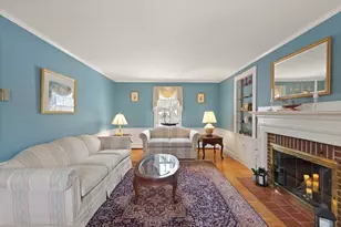 35 Longfellow Rd, Reading, MA 01867 - Photo 6