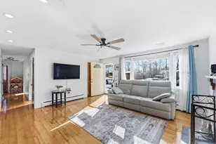 11 Hillcrest Ave, Brockton, MA 02301 - Photo 10